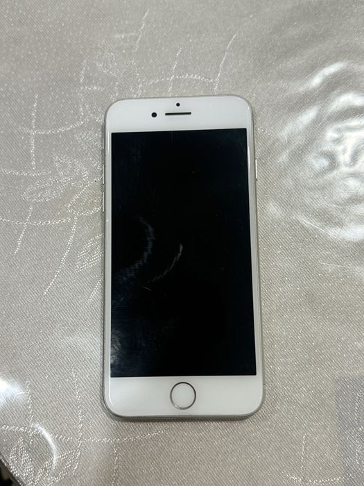 iPhone 8 продам