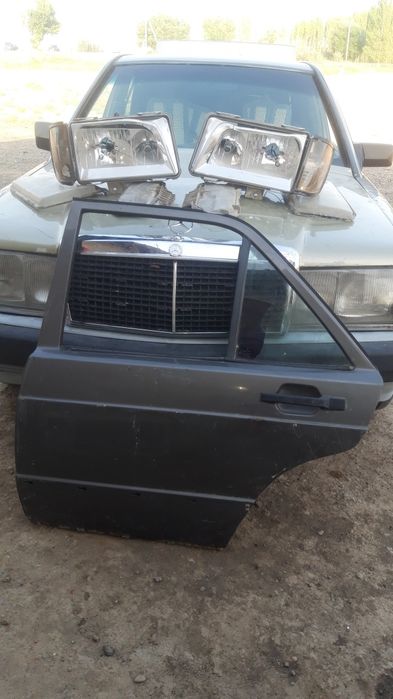 Mersedes 190 kuzovga eshik chap orqa bor