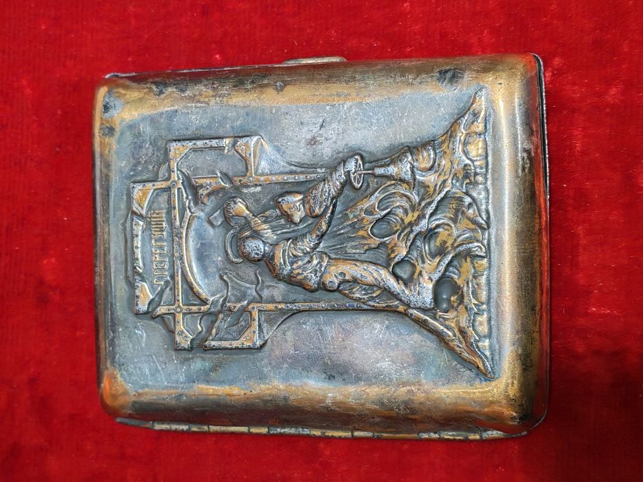 Шкатулка и другие предметы СССР