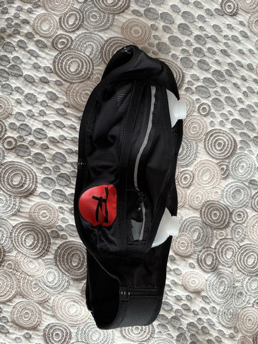 Колан за бягане на Rossignol с бутилки за вода