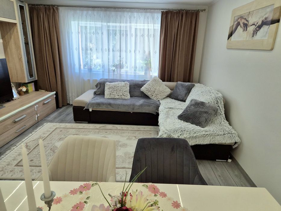 De vanzare, Apartament 4 camere Micro 17, Satu Mare