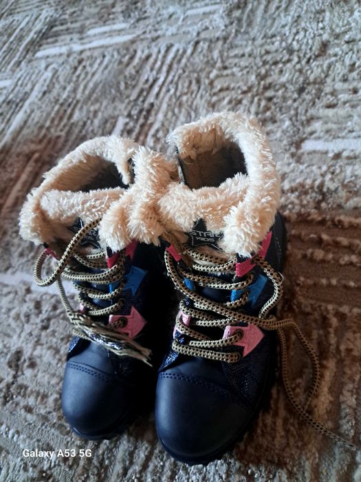 Зимни боти за момиче
