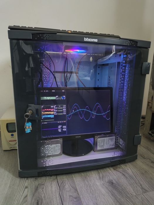 Vând Rack Server Bticino 12U