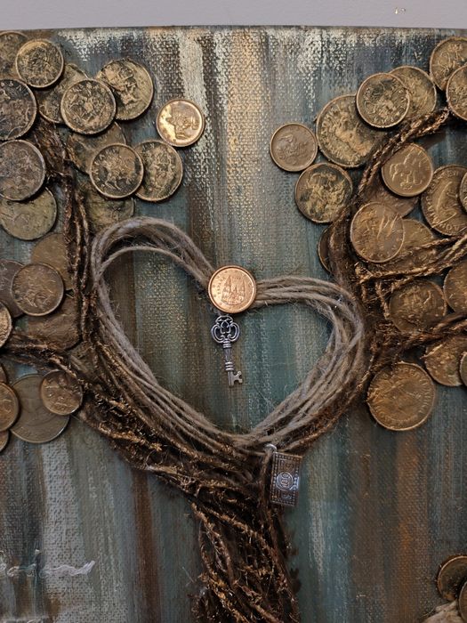 Картина дърво с БГ монети