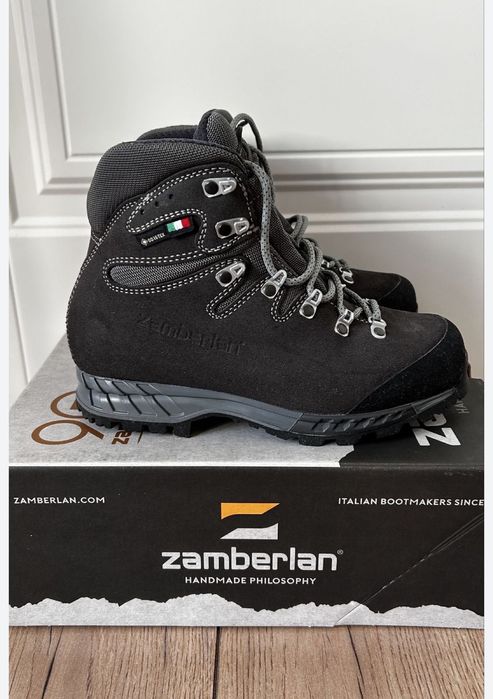 Трекинговые ботинки