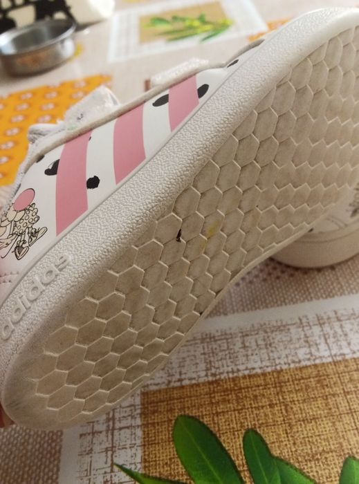 Маратонки на Адидас за момиче