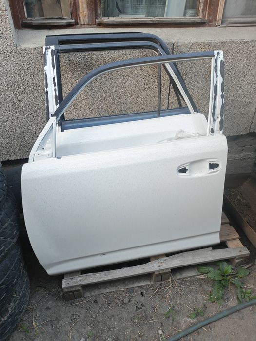 Двери Toyota 4Runner 280-285