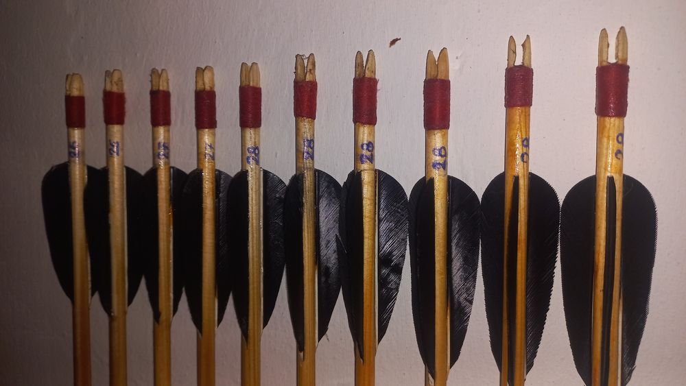 Садаққа оқтар сатылады