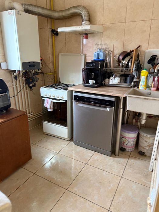 Apartament doua camere decomandat  Craiovita Noua-Anl