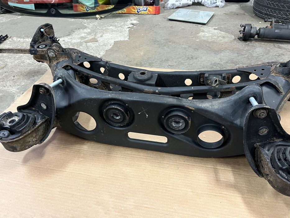 Заден мост за Mercedes E-class W210 Седан