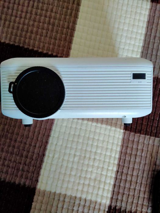 продам новый проектор
