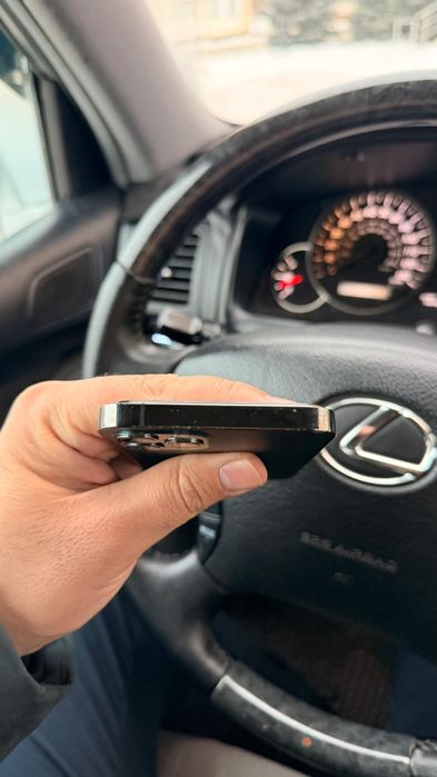 Продам iphone 12 pro  512gb