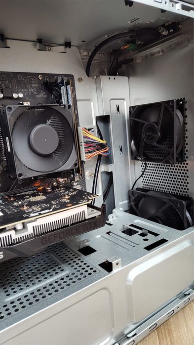 se vinde urgent sau schimb + diferenta din partea mea (depinde de caz)