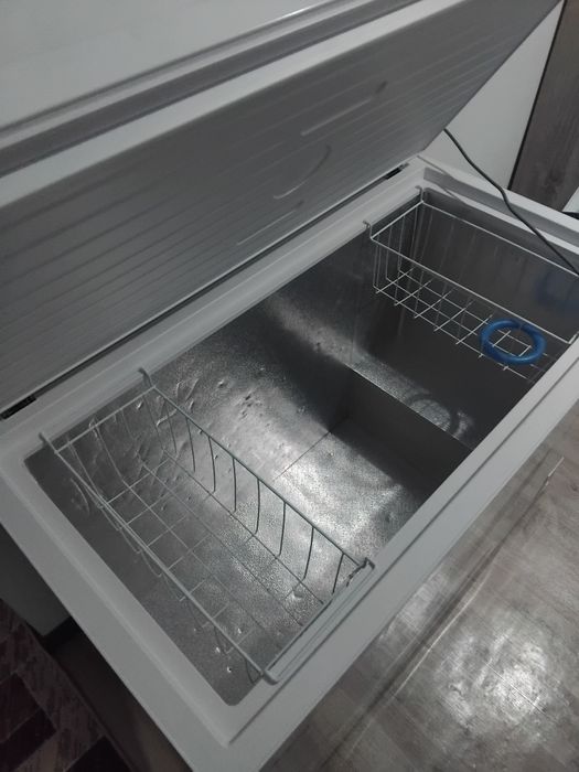 Продам морозильную камеру