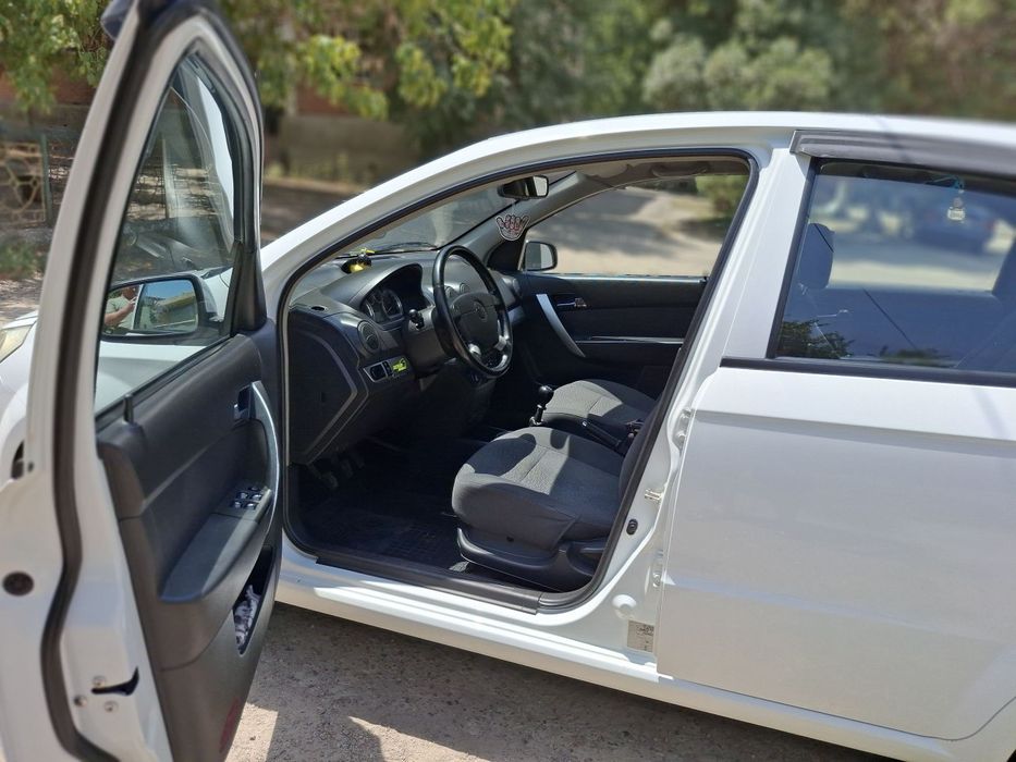 Продается  нексия 3