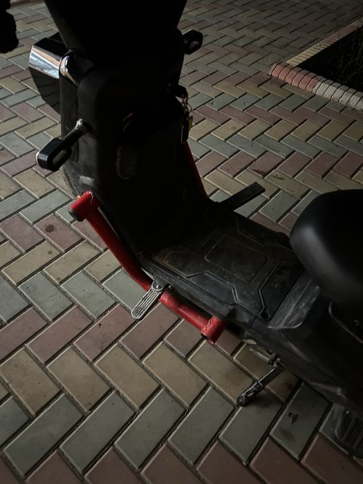 Срочно продам электроскутер танк800