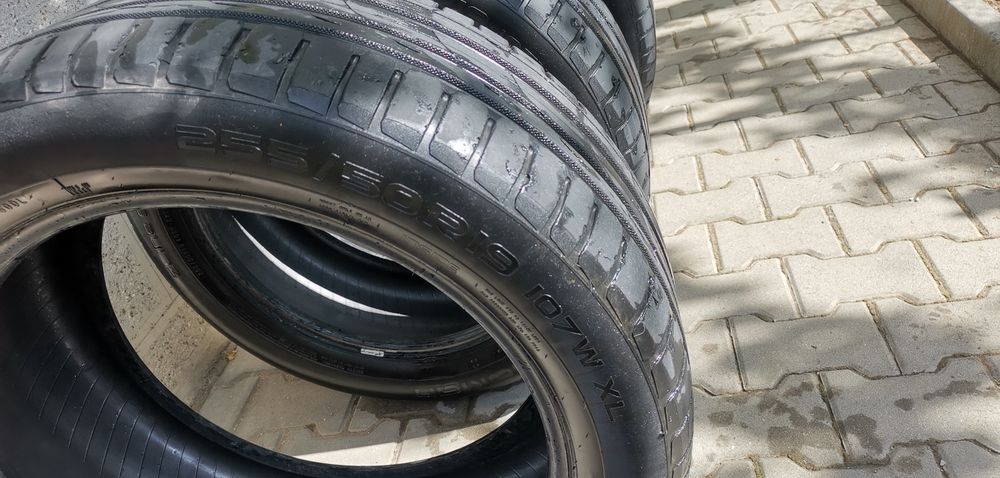 Nokian 255 50 19