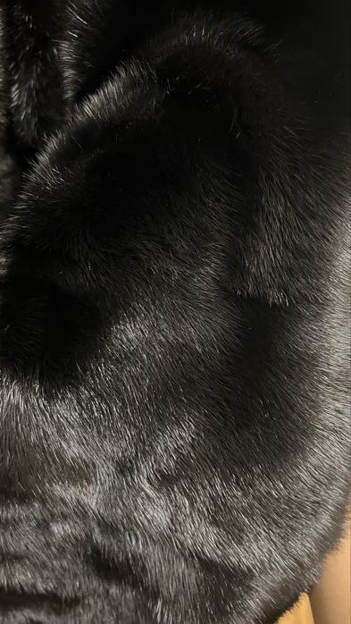 Продам норковую шубу