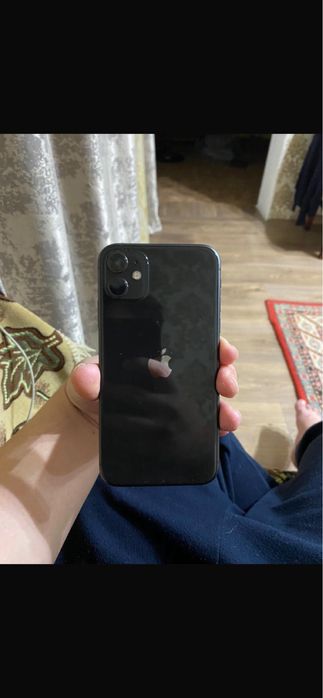 Продам айфон 11 акб 78в идеале