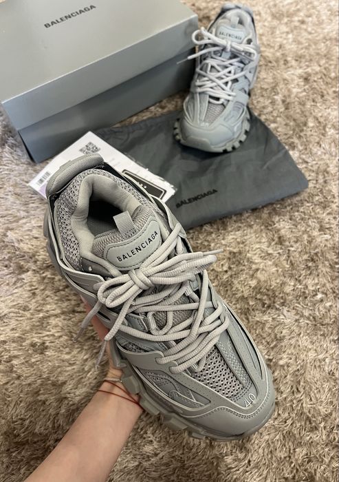 Balenciaga Track - Сив