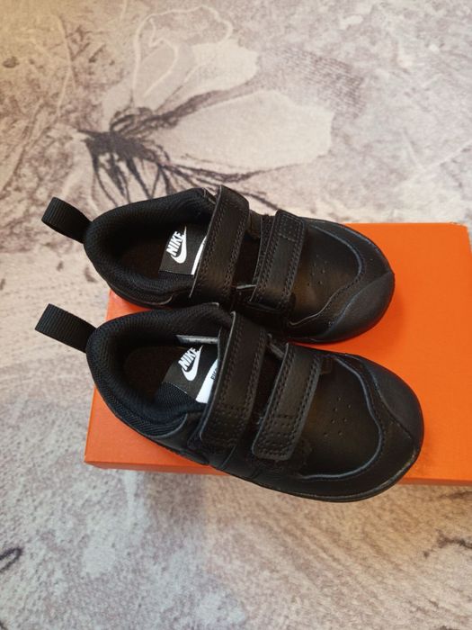 Маратонки NIKE ,номер 23.5