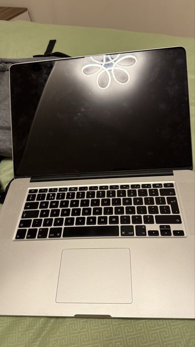 Mac Book Pro a1398 retina