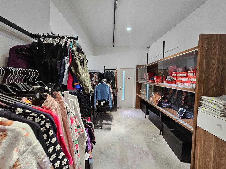 Vând stoc haine multibrand OUTLET – Produse NOI, cu etichetă | Factură | Ideal pentru magazine și revânzare