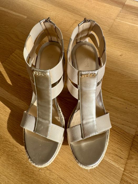 Sandale Fendi mărimea 37