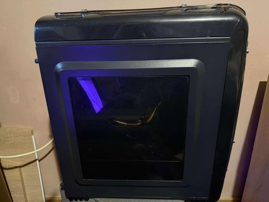 Геймърски компютър + ПОДАРЪК Монитор Asus VS228