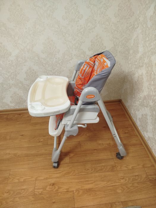 Детский столик для кормления  Justin