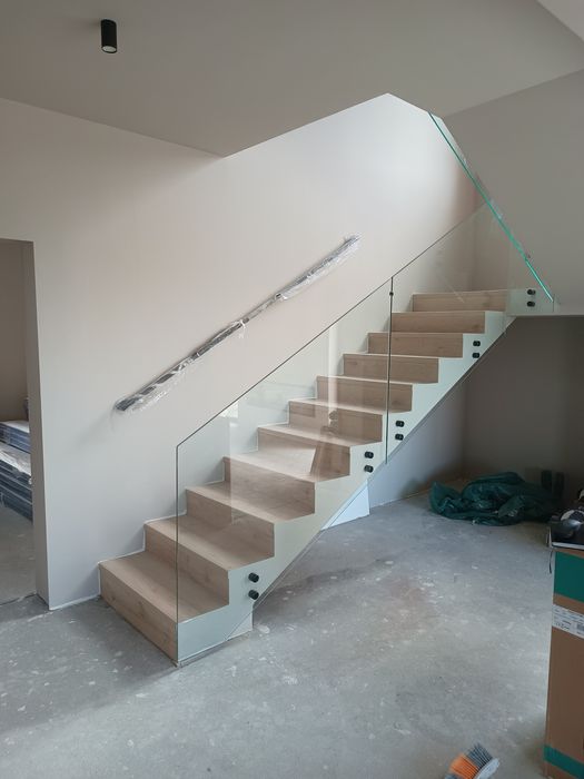 Balustrade din sticlă