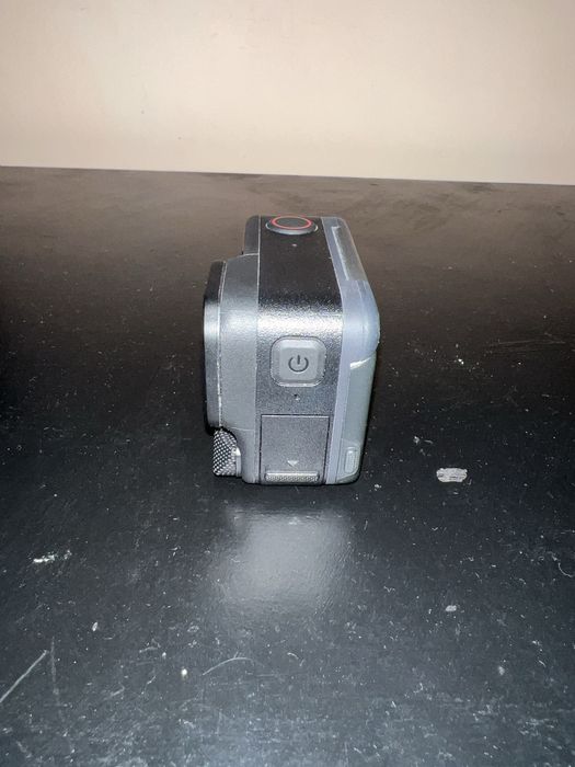 Продавам Insta 360 ace pro 2