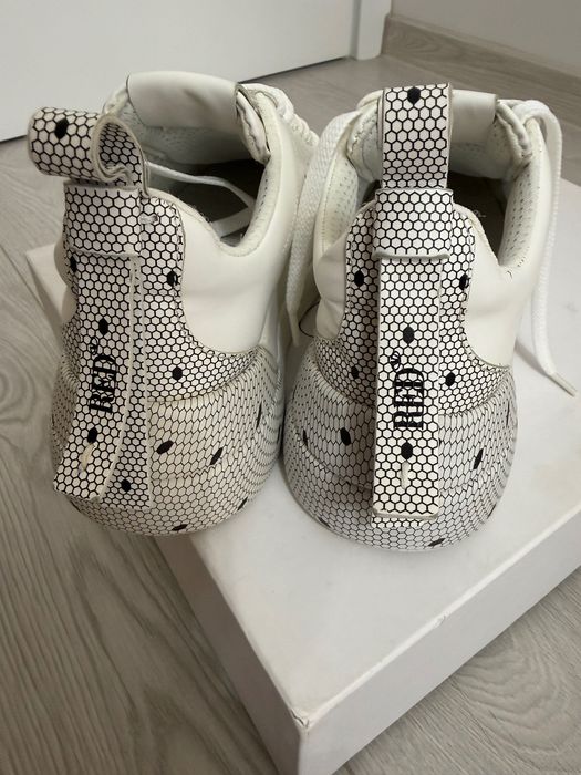 Оригинални маратонки Valentino