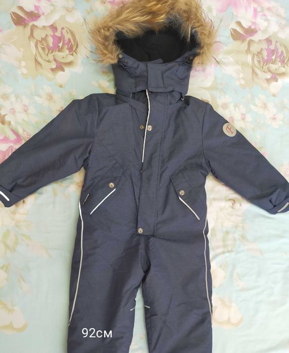 Продам зимние комбинезоны