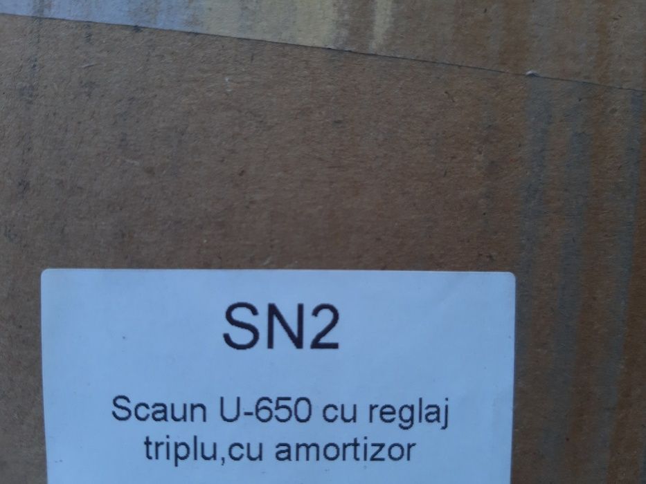 NOU Scaun de U-650 cu amortizor impermeabil triplureglaj