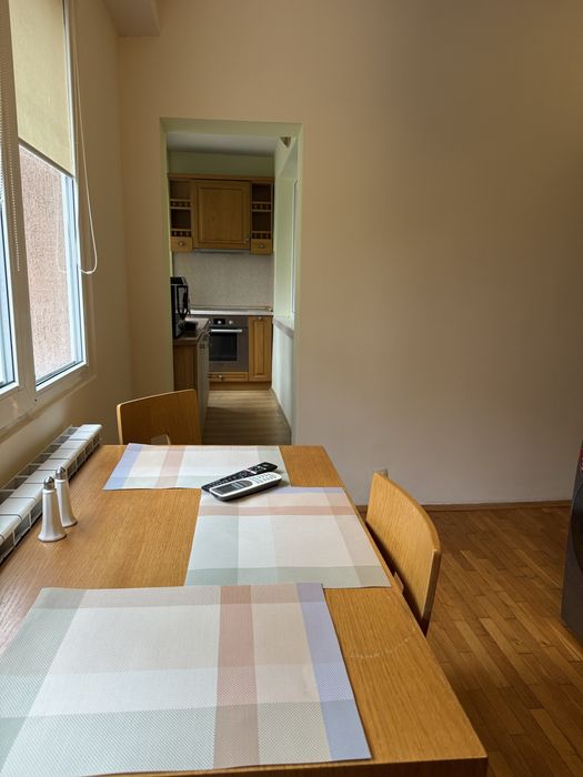 Дава се под наем Двустаен апартамент в Перник, Изток - 68 кв.м за 450 € - Снимка #1