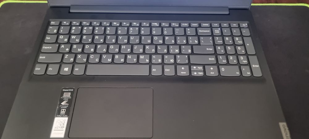 Noutbook Lenovo AMD A4-RADEON R3 2.5 GHz.  RAM 8.GB