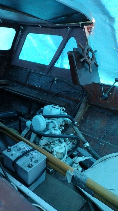 Barca cu motor diesel