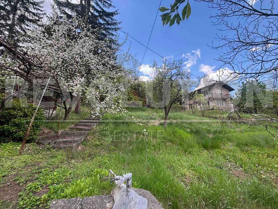 Поземлен имот в с. Рударци