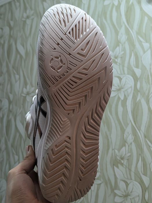 Теннисные кроссовки Asics Gel-Dedicate 8