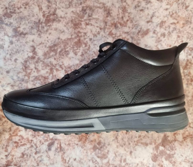 Кроссовки зимние