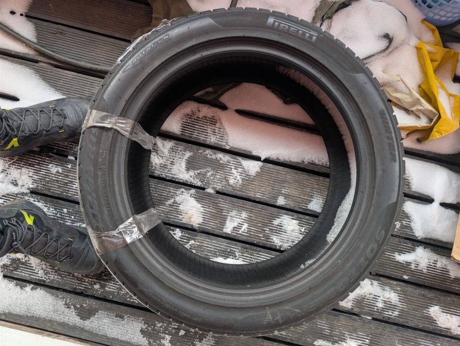 Vand 4 cauciucuri iarna