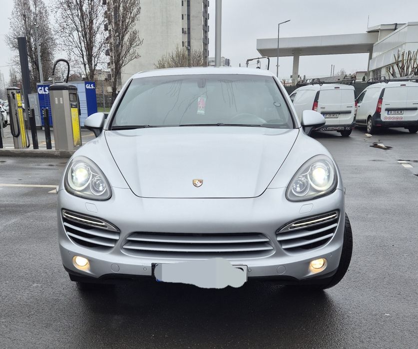 Vând Porche Cayenne 3.0 D