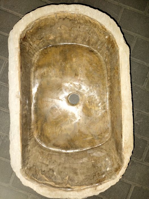 Раковина из натурального камня