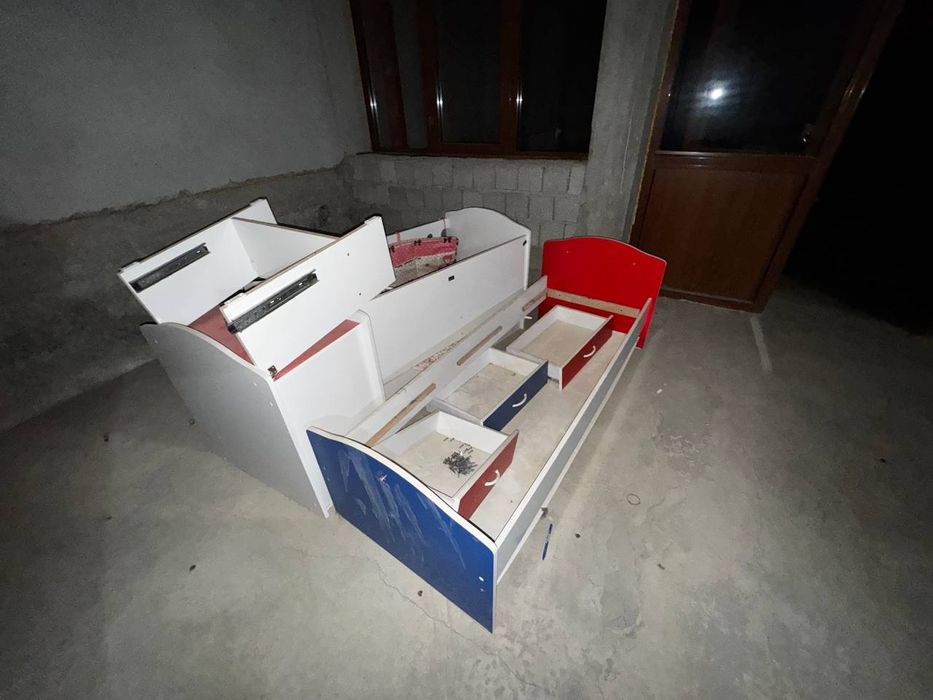 Детская кровать 2 в 1.