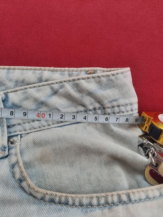 Pantaloni blugi scurti, marimea L streetwear