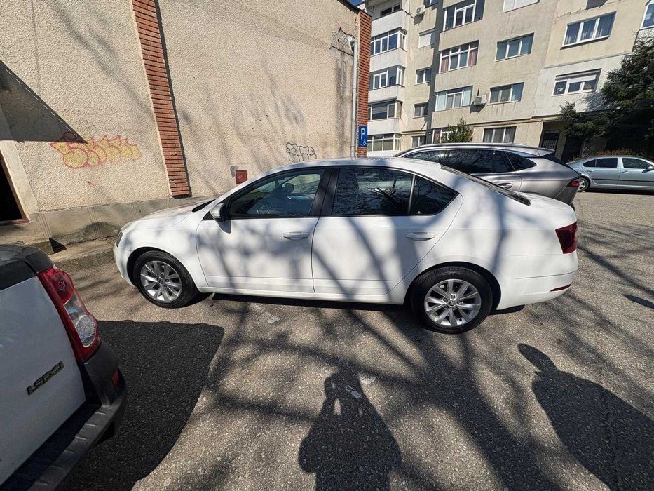 SKODA Octavia 2017 — imagine 3