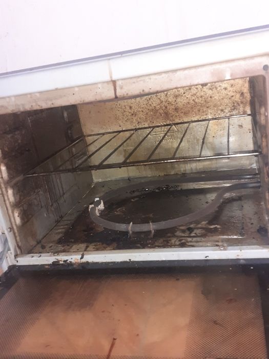 Продам духовка робочй