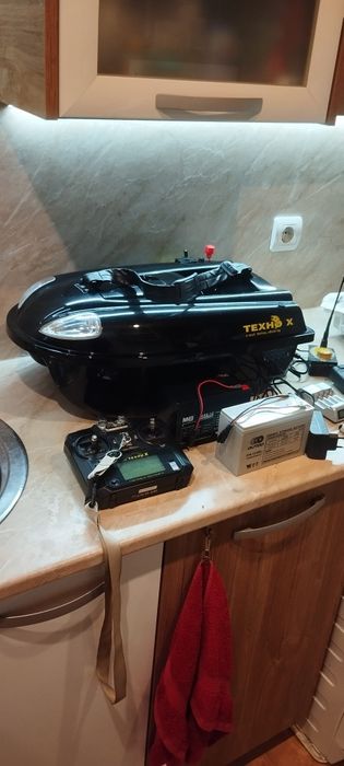 Лодка за захранване