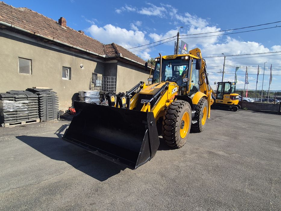 JCB 4CX AN 2021   de vanzare